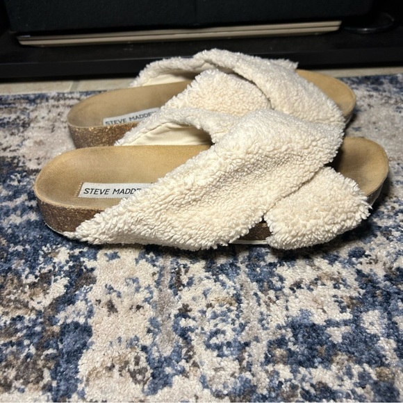Steve Madden Home White Faux Fur Comfort Slides Size 8 - Picture 5 of 10